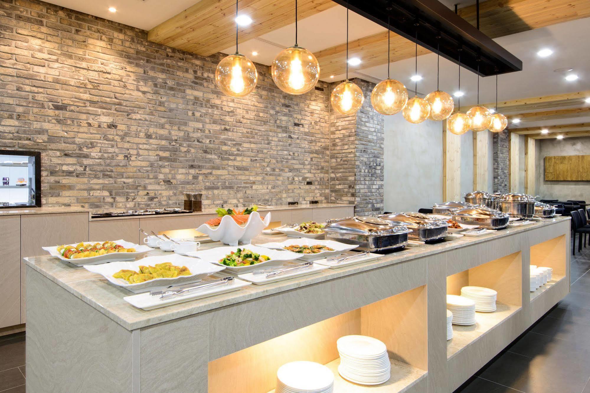 Benikea Premier Hotel Yeouido Seoul Exterior foto